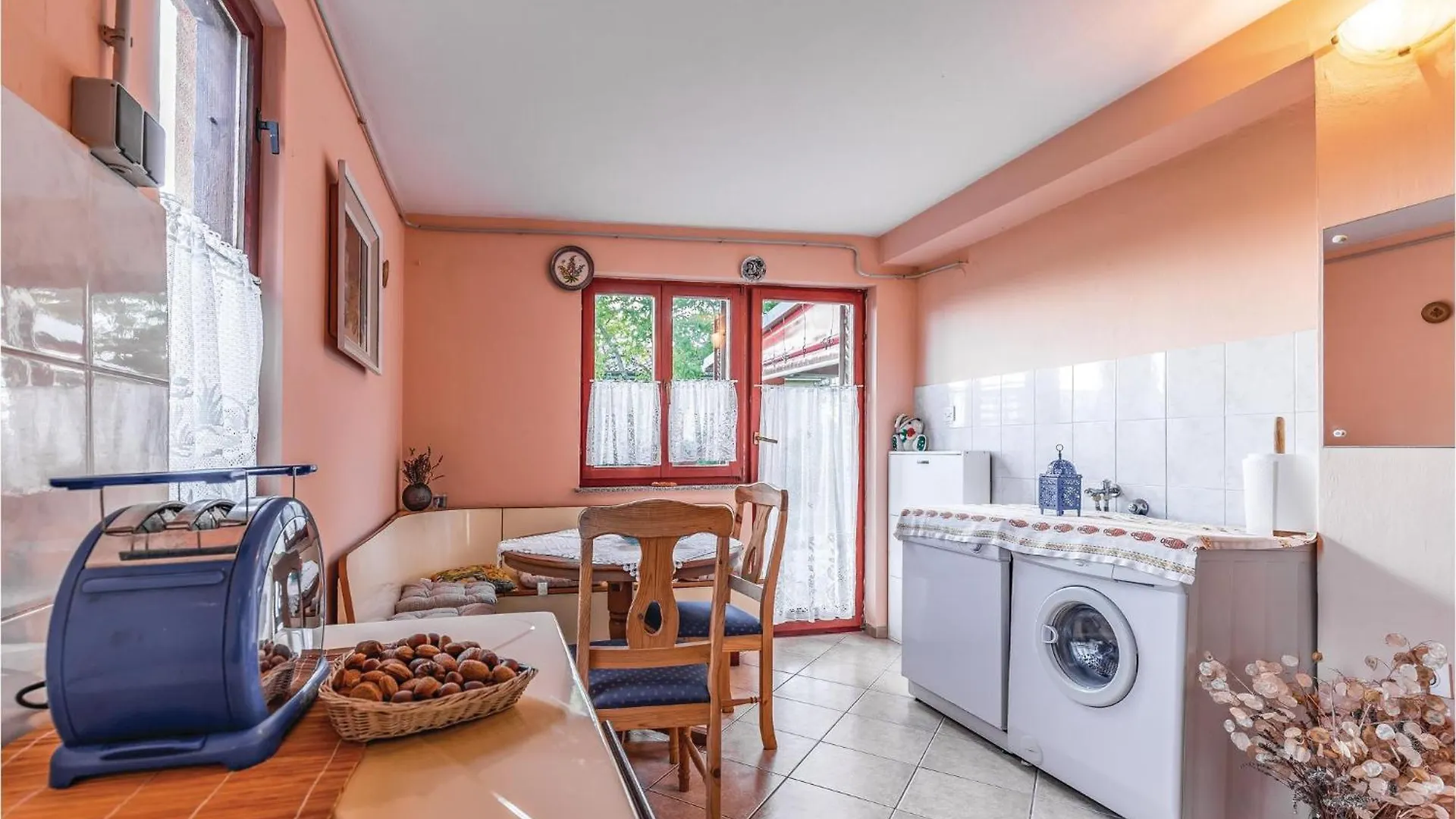 1 Bedroom Pet Friendly Home In Sisan Holiday home