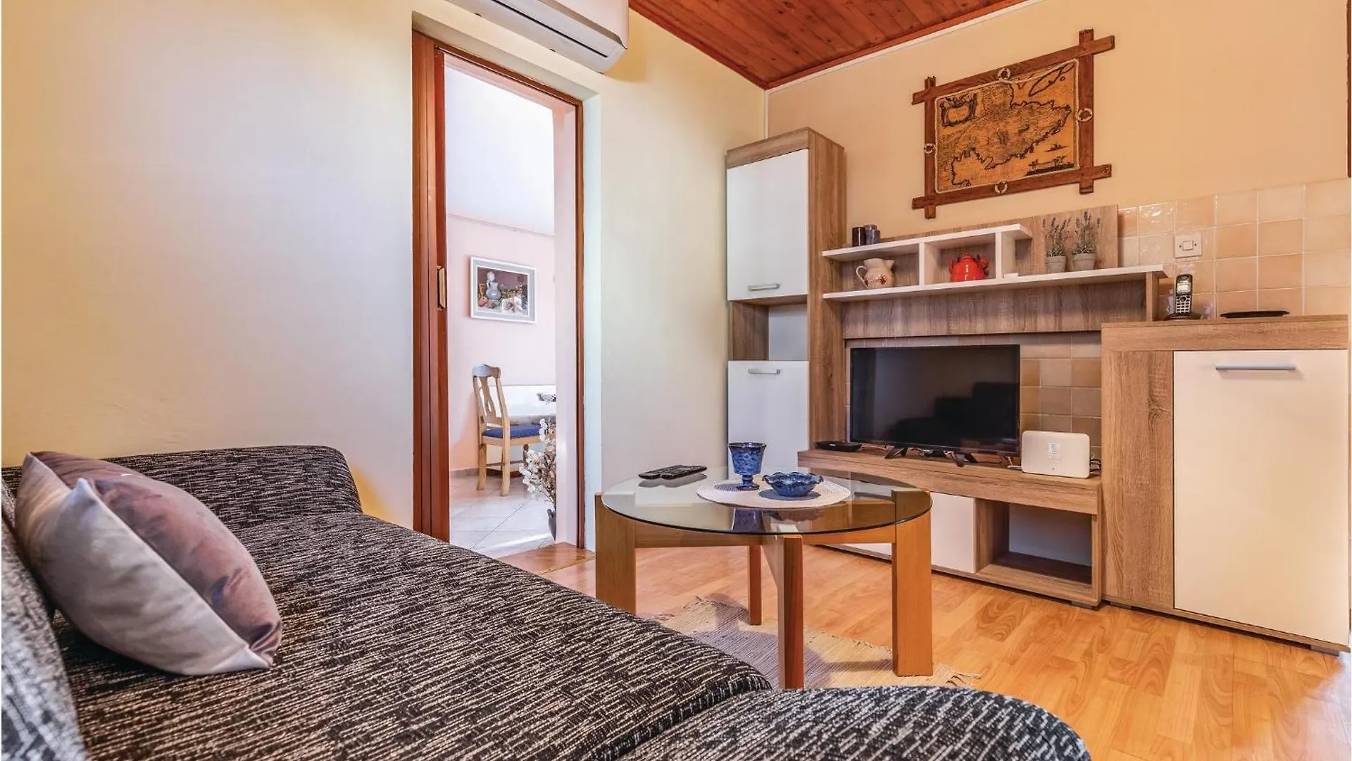 1 Bedroom Pet Friendly Home In Sisan 0*,  Croatia